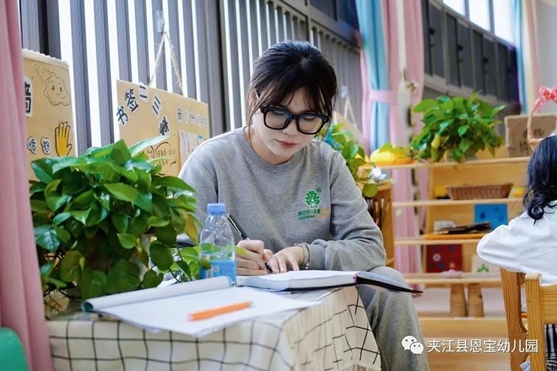 四川樂山(shān)跨世紀幼兒園聯盟跨世紀後續服務(wù)指導紀實